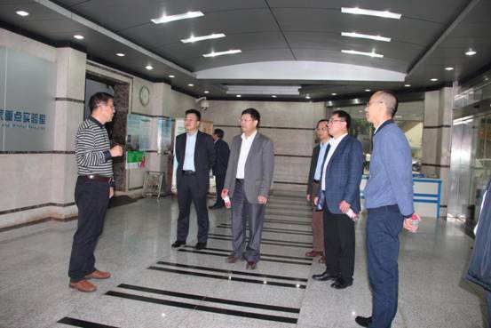 1025北京化工大学参观地矿国重 01  IMG_9714